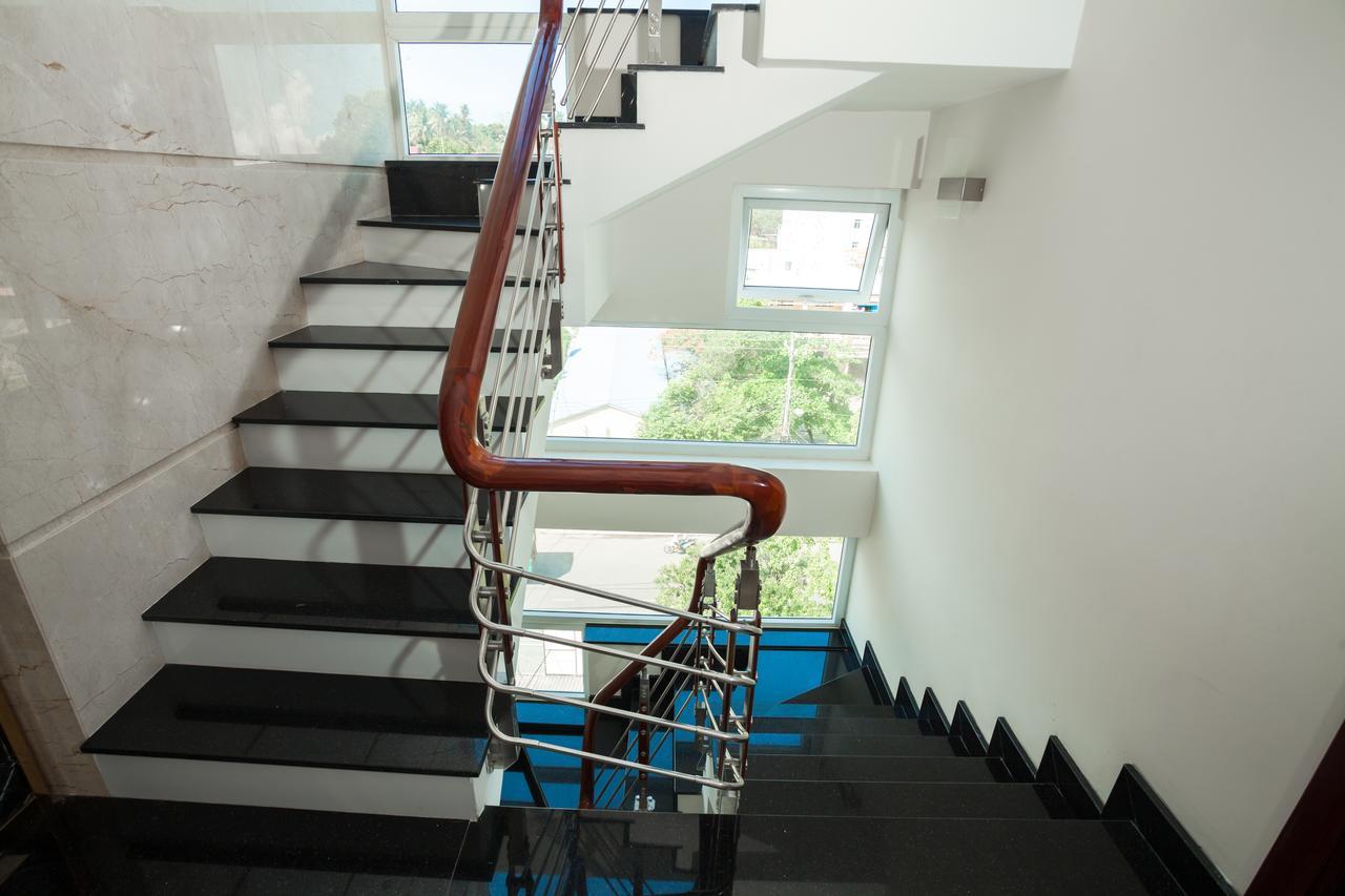 Blue Sky Phu Quoc Hotel Екстер'єр фото