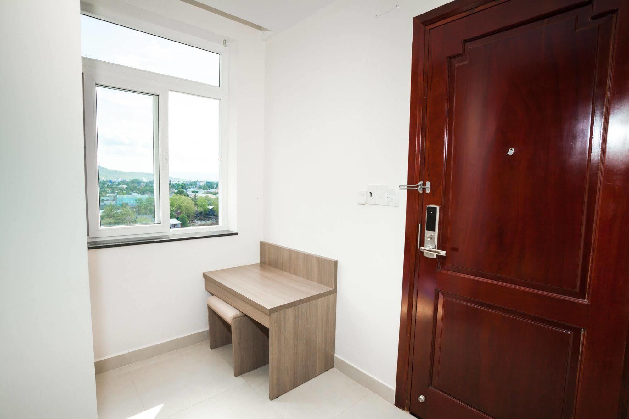 Blue Sky Phu Quoc Hotel Екстер'єр фото