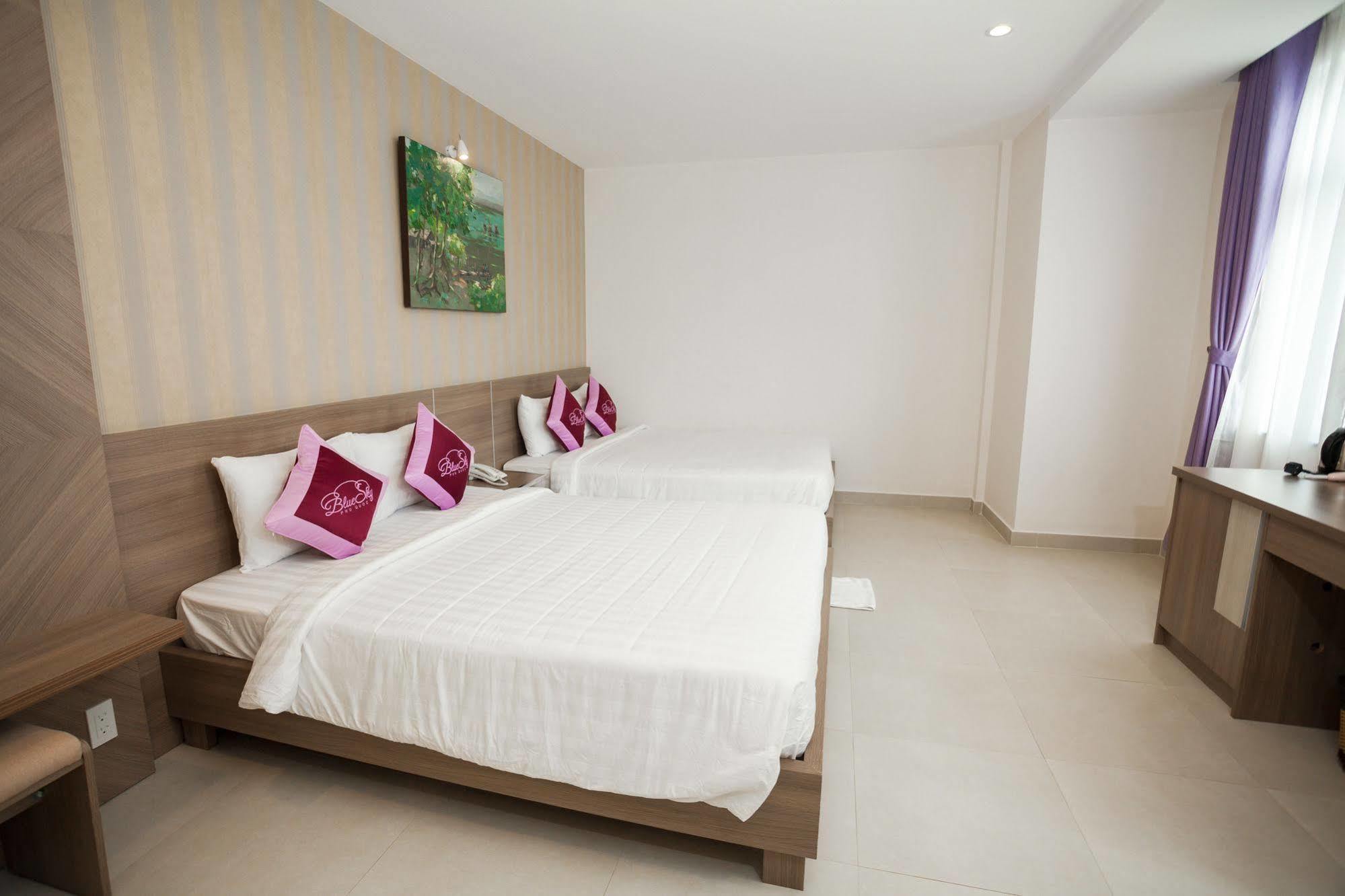 Blue Sky Phu Quoc Hotel Екстер'єр фото