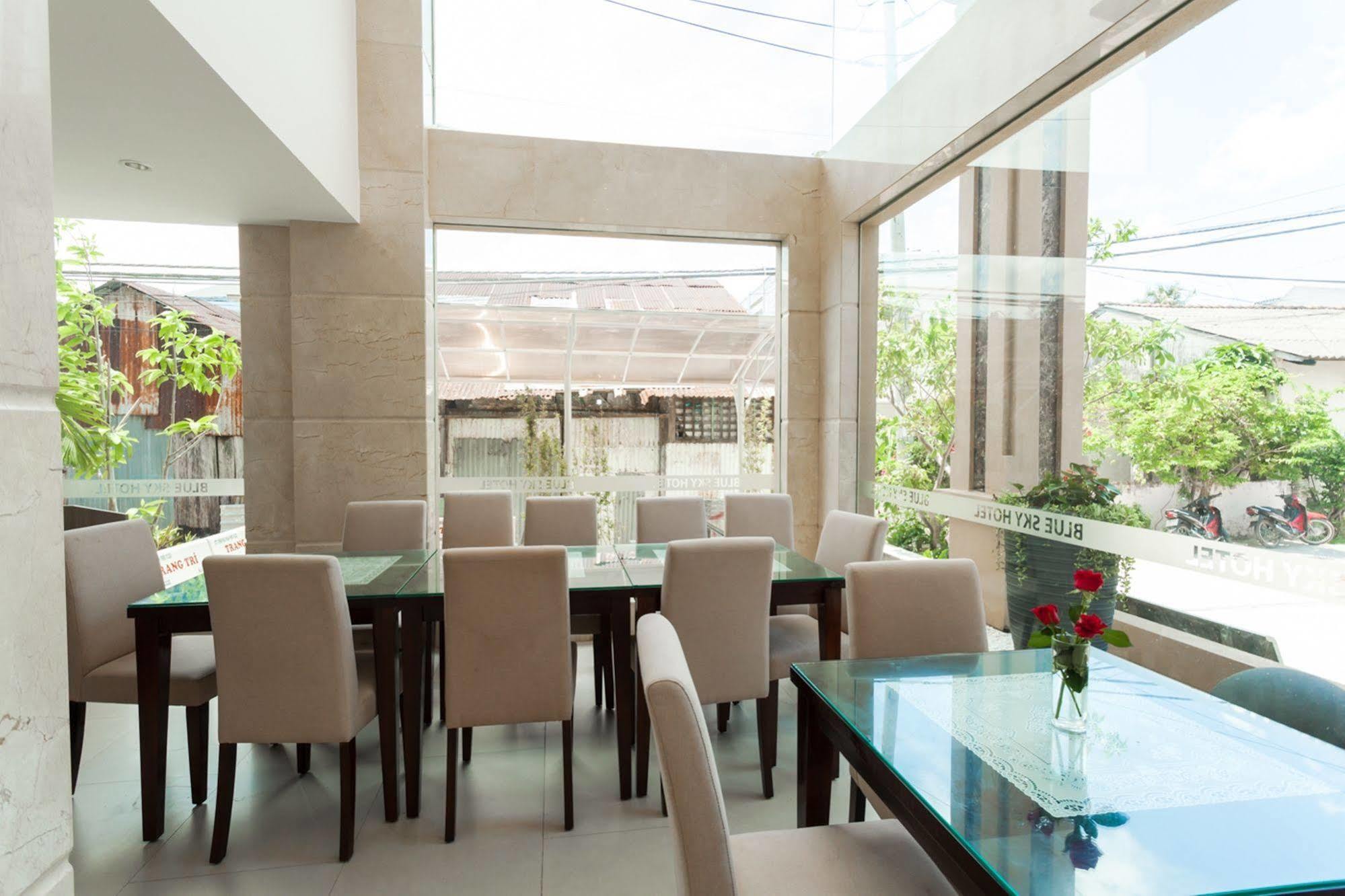 Blue Sky Phu Quoc Hotel Екстер'єр фото