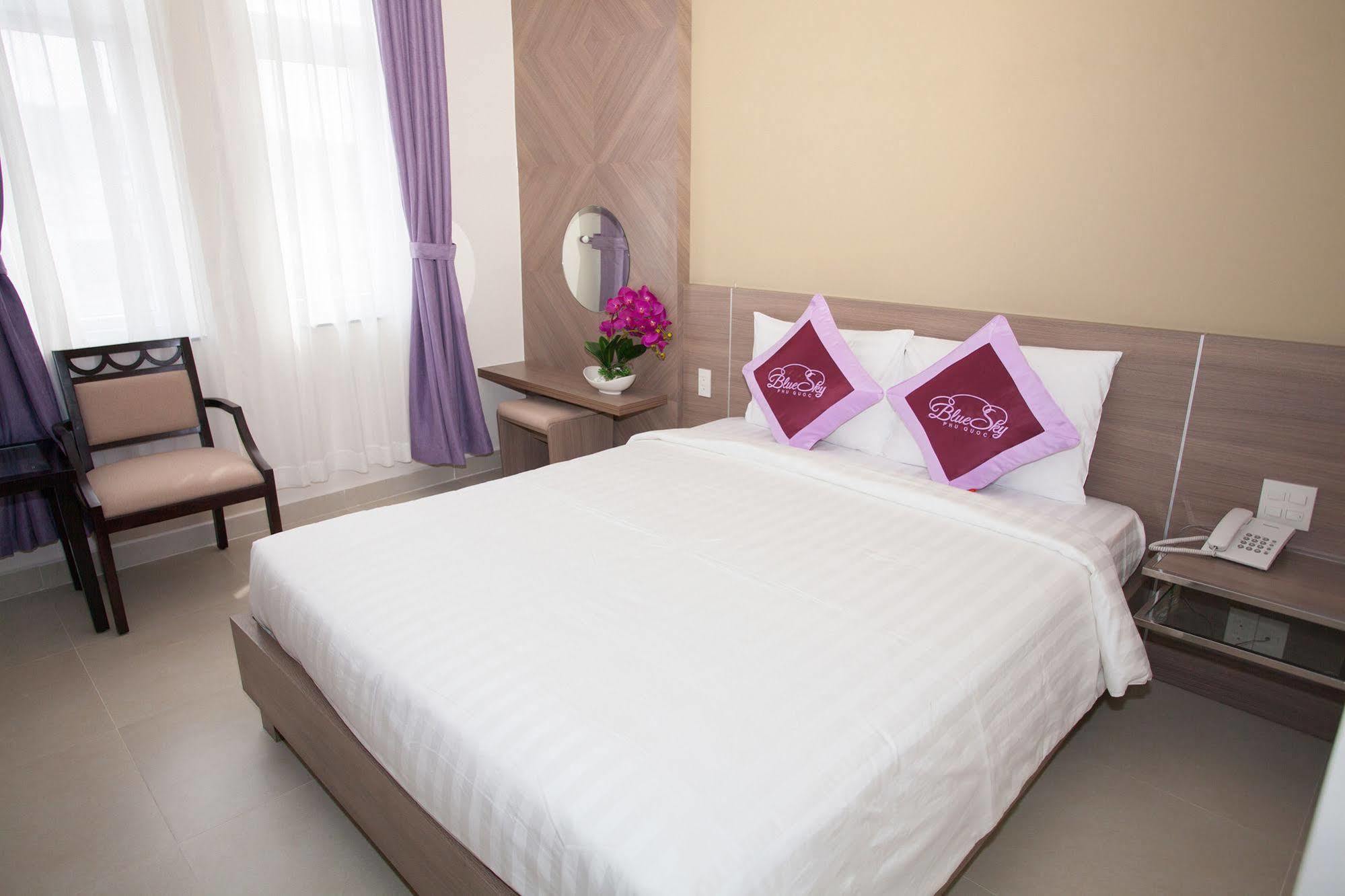 Blue Sky Phu Quoc Hotel Екстер'єр фото