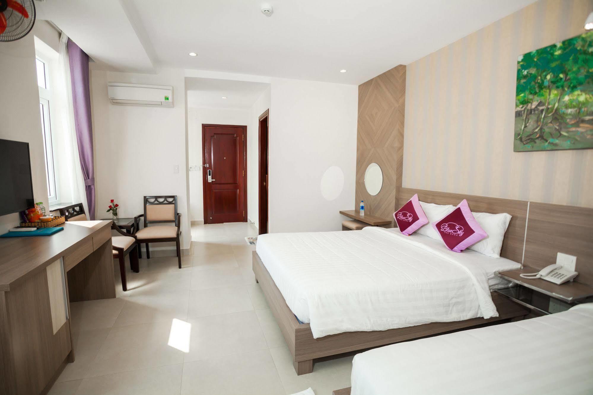 Blue Sky Phu Quoc Hotel Екстер'єр фото